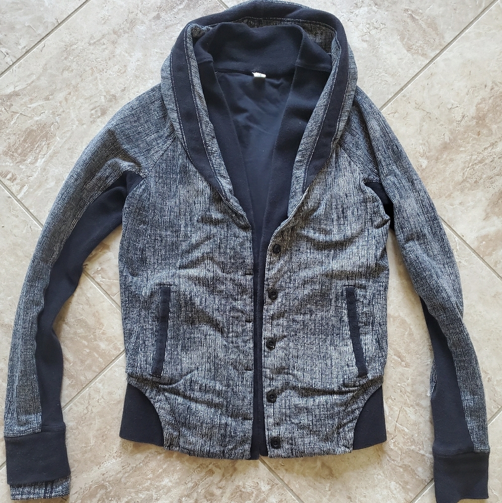 Size 4 lululemon jacket